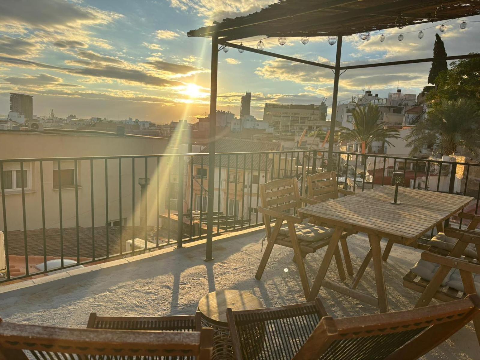 Private Terrace-Romantic-Sea, Castle Views-Central Alicante Eksteriør bilde